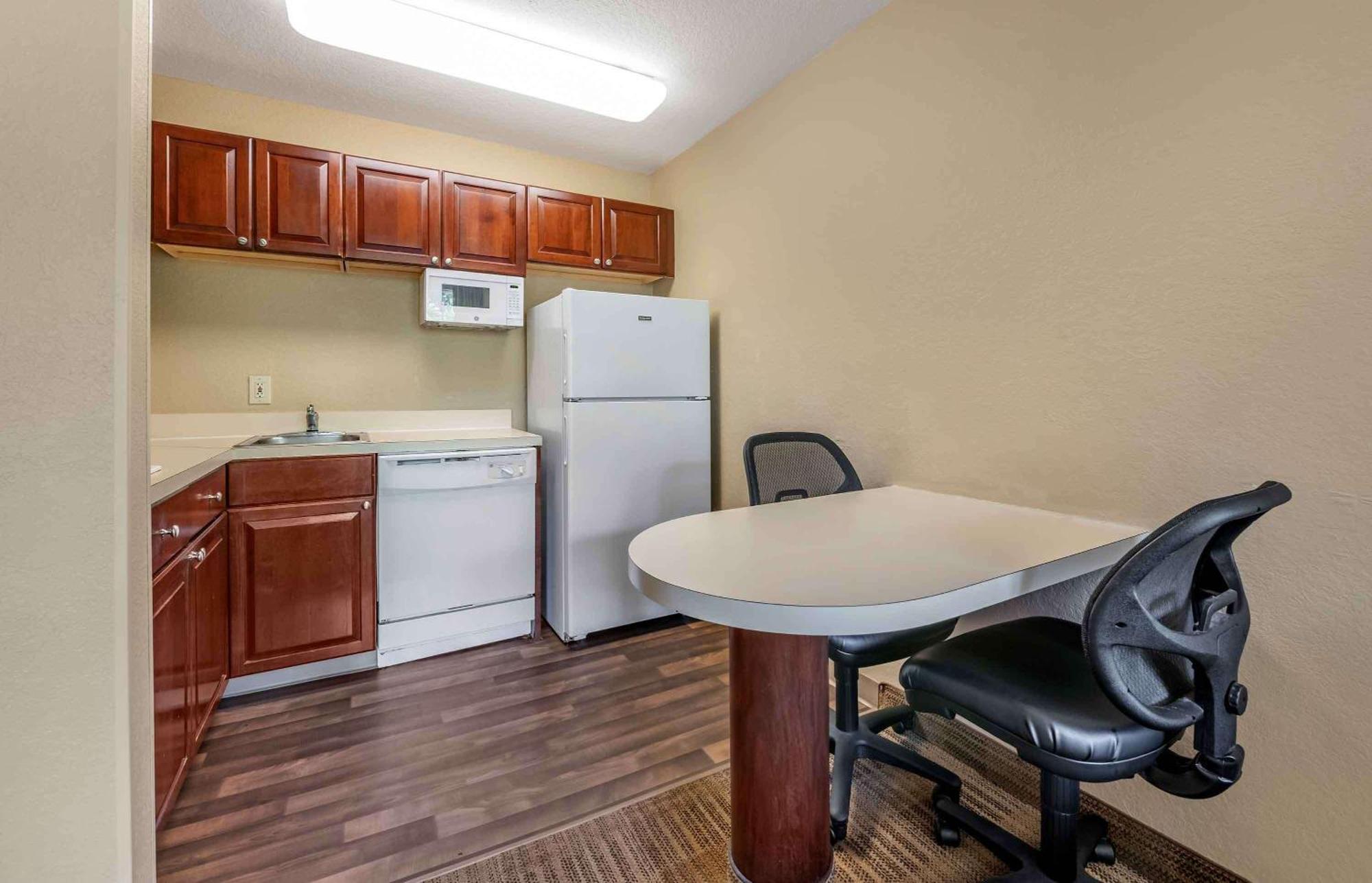 Extended Stay America Suites - Austin - North Central Экстерьер фото